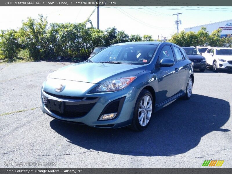 Front 3/4 View of 2010 MAZDA3 s Sport 5 Door