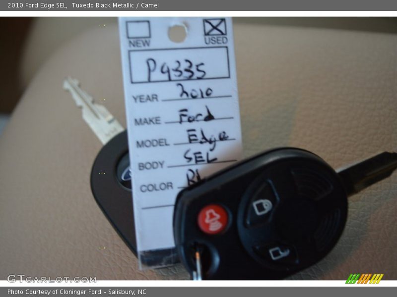Tuxedo Black Metallic / Camel 2010 Ford Edge SEL