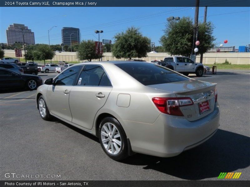 Champagne Mica / Ivory 2014 Toyota Camry XLE