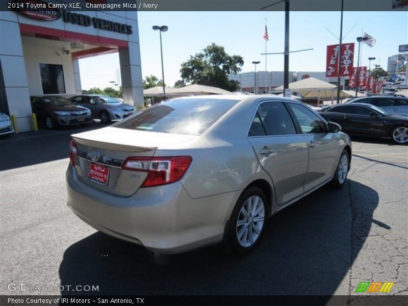 Champagne Mica / Ivory 2014 Toyota Camry XLE