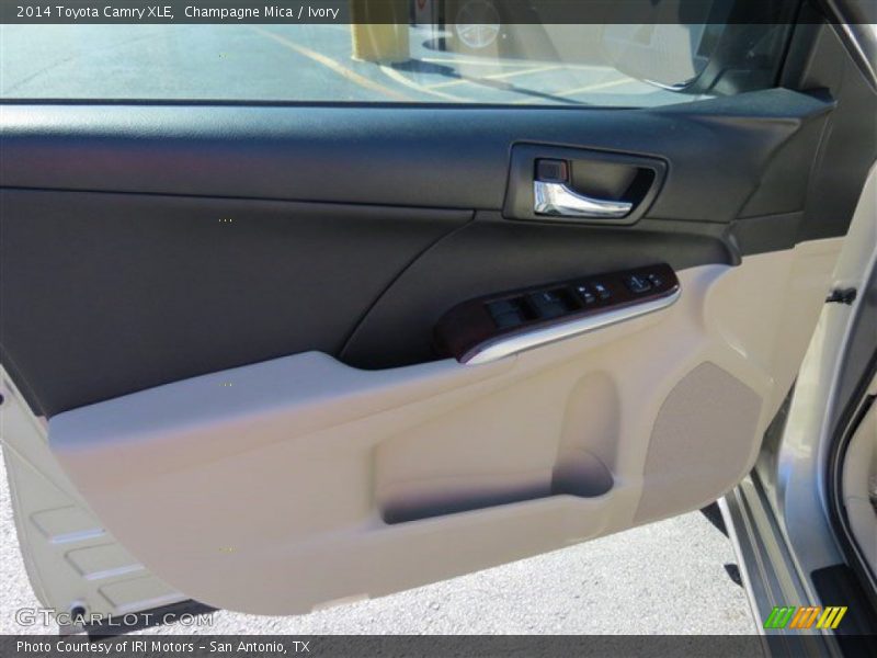 Champagne Mica / Ivory 2014 Toyota Camry XLE