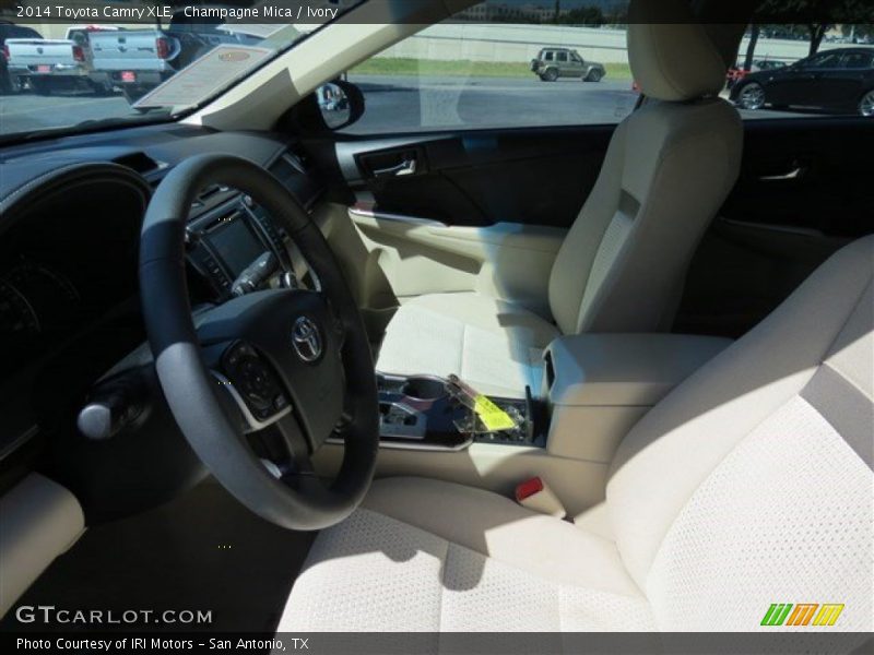 Champagne Mica / Ivory 2014 Toyota Camry XLE