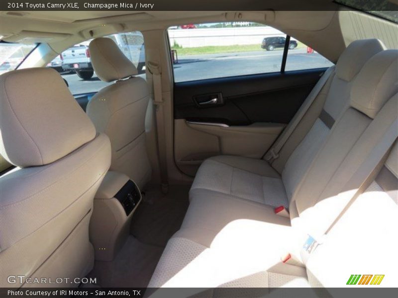 Champagne Mica / Ivory 2014 Toyota Camry XLE