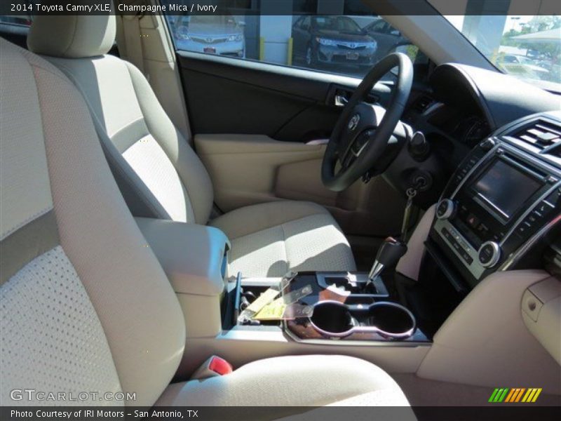Champagne Mica / Ivory 2014 Toyota Camry XLE