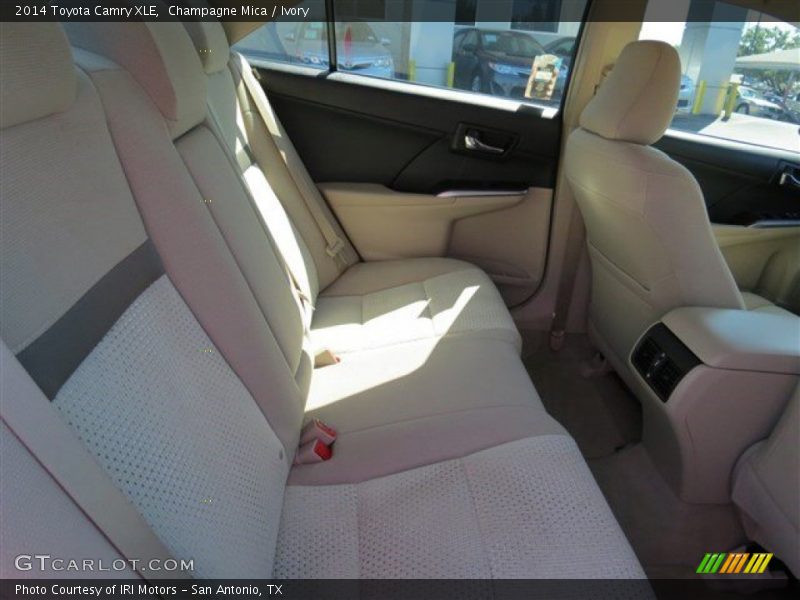 Champagne Mica / Ivory 2014 Toyota Camry XLE