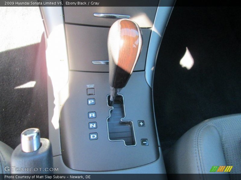 Ebony Black / Gray 2009 Hyundai Sonata Limited V6