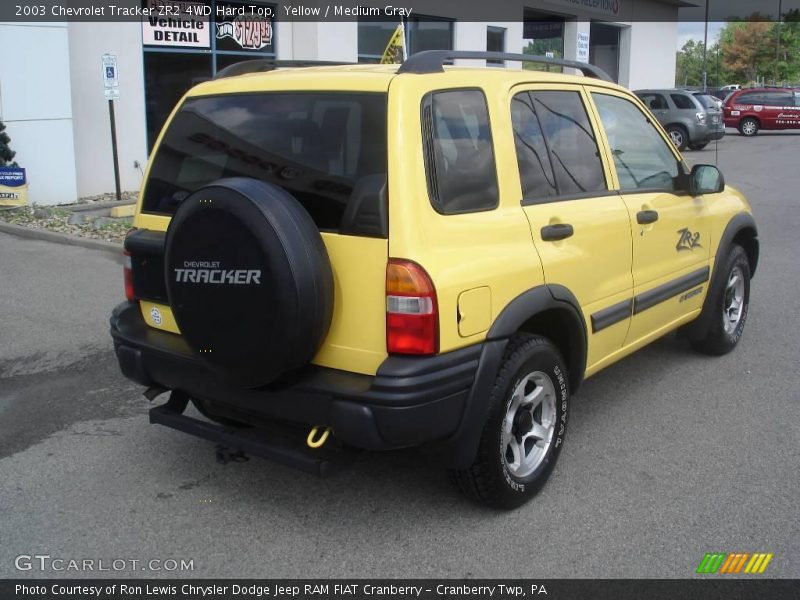 Yellow / Medium Gray 2003 Chevrolet Tracker ZR2 4WD Hard Top