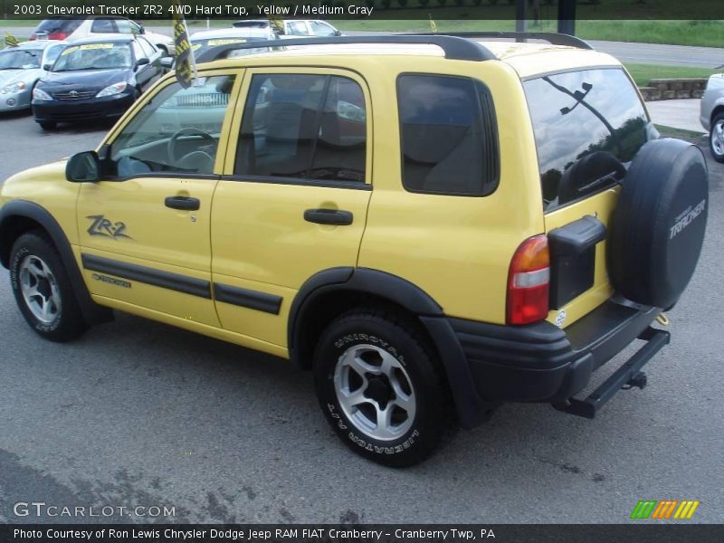 Yellow / Medium Gray 2003 Chevrolet Tracker ZR2 4WD Hard Top