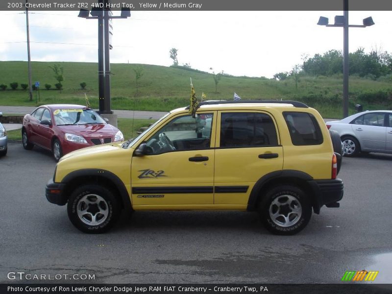 Yellow / Medium Gray 2003 Chevrolet Tracker ZR2 4WD Hard Top