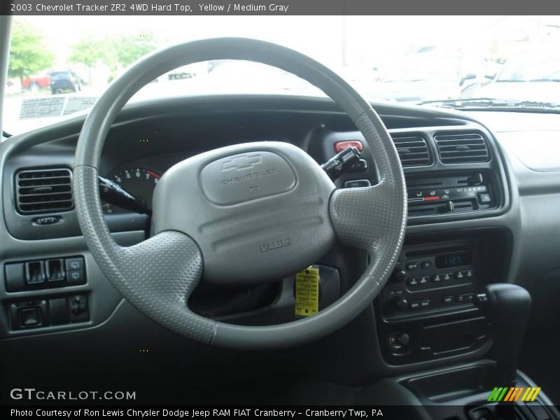 Yellow / Medium Gray 2003 Chevrolet Tracker ZR2 4WD Hard Top