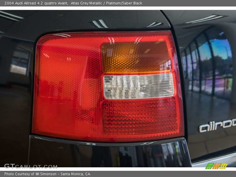 Atlas Grey Metallic / Platinum/Saber Black 2004 Audi Allroad 4.2 quattro Avant