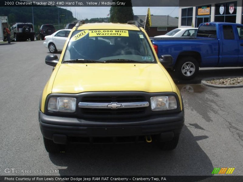 Yellow / Medium Gray 2003 Chevrolet Tracker ZR2 4WD Hard Top