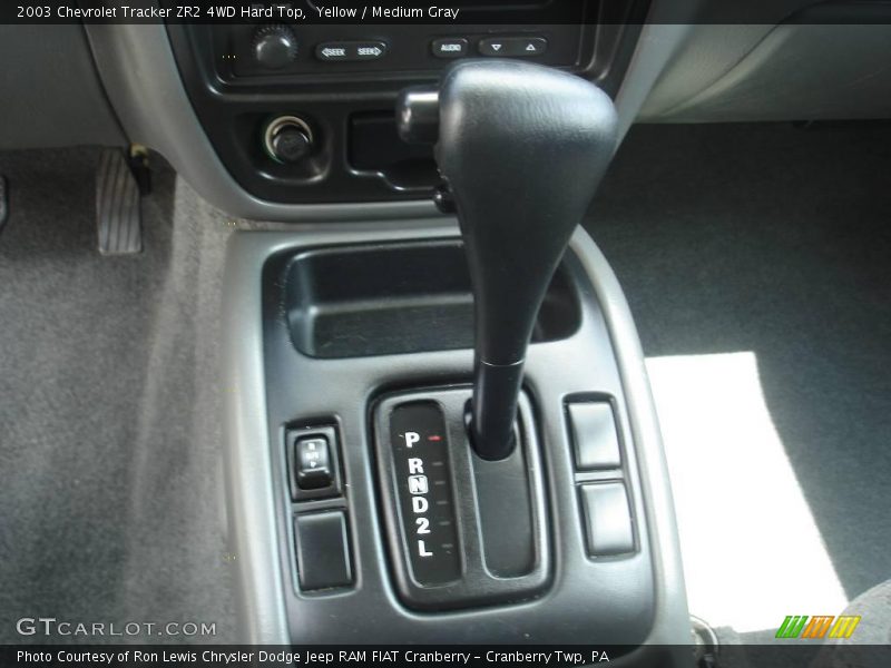 Yellow / Medium Gray 2003 Chevrolet Tracker ZR2 4WD Hard Top