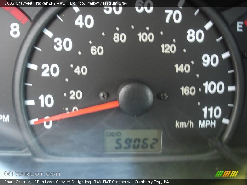 Yellow / Medium Gray 2003 Chevrolet Tracker ZR2 4WD Hard Top