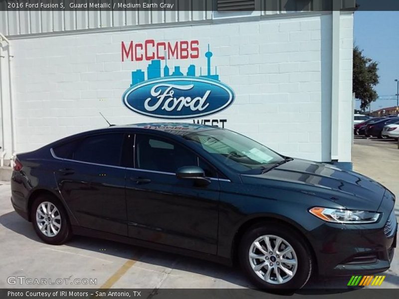 Guard Metallic / Medium Earth Gray 2016 Ford Fusion S