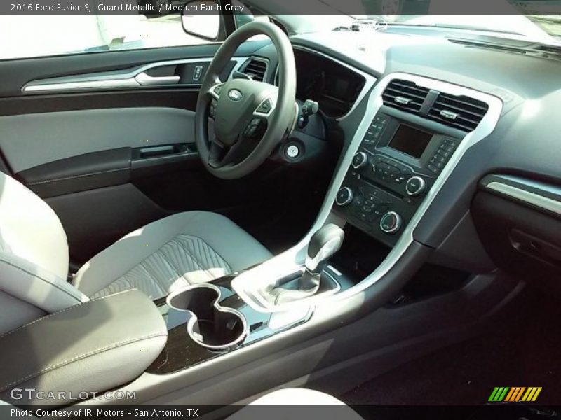 Guard Metallic / Medium Earth Gray 2016 Ford Fusion S