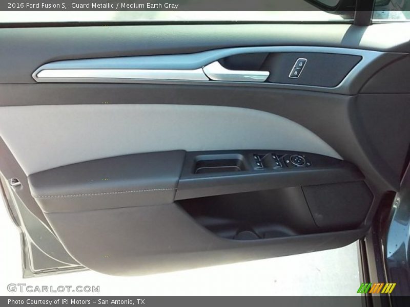 Guard Metallic / Medium Earth Gray 2016 Ford Fusion S