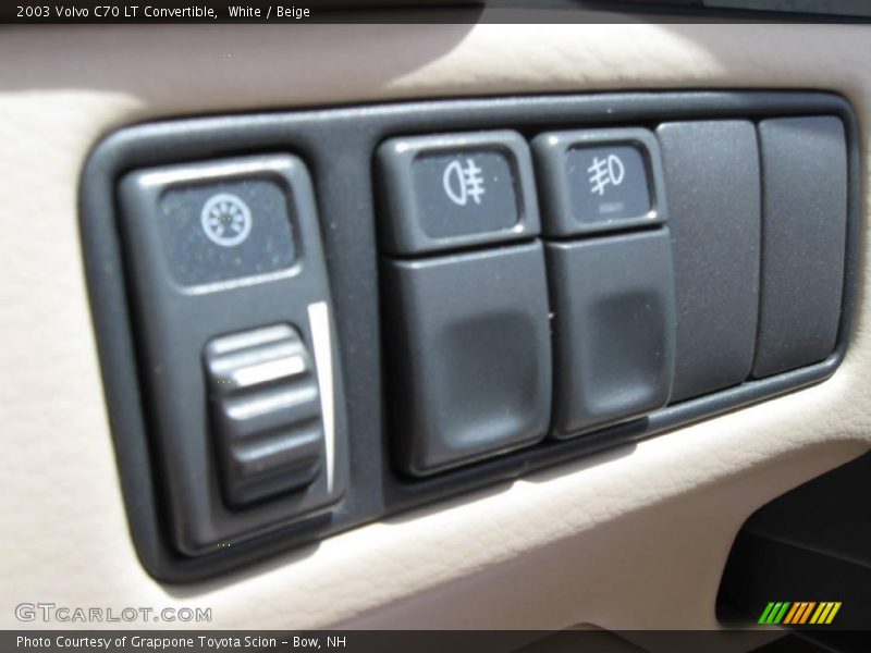 White / Beige 2003 Volvo C70 LT Convertible