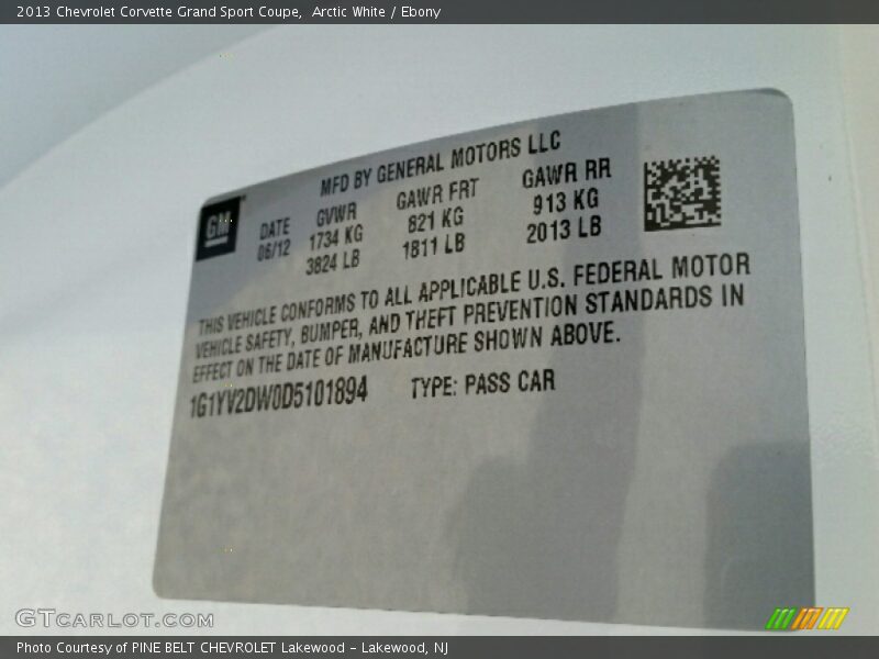 Arctic White / Ebony 2013 Chevrolet Corvette Grand Sport Coupe