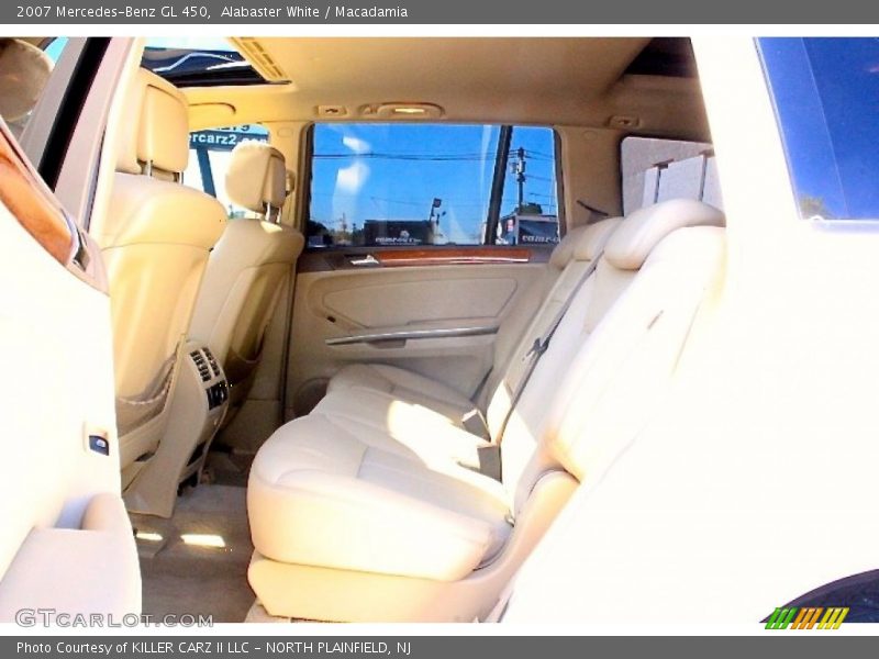 Alabaster White / Macadamia 2007 Mercedes-Benz GL 450