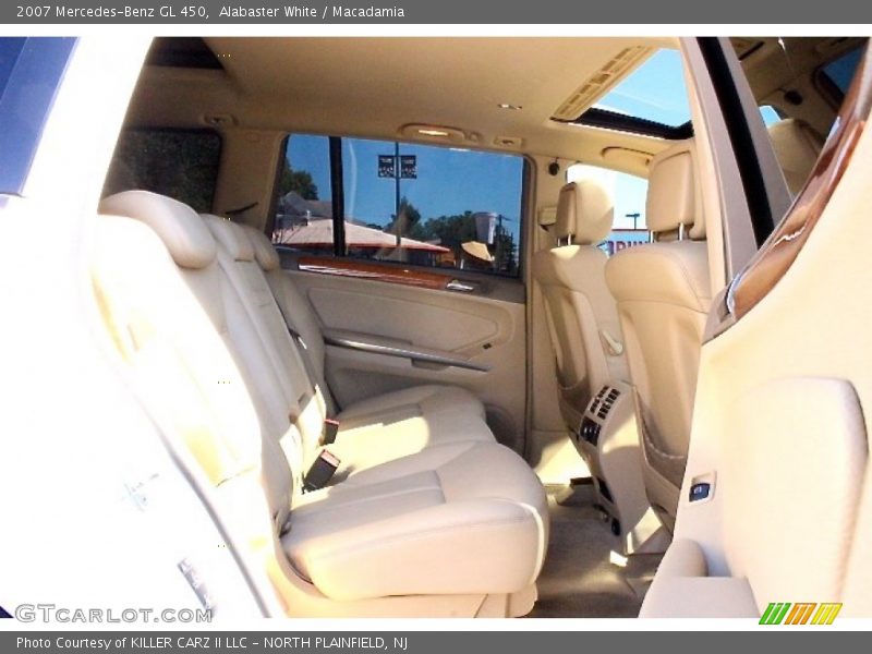 Alabaster White / Macadamia 2007 Mercedes-Benz GL 450