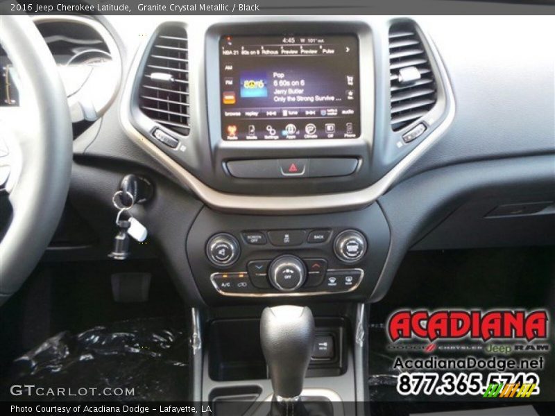 Granite Crystal Metallic / Black 2016 Jeep Cherokee Latitude