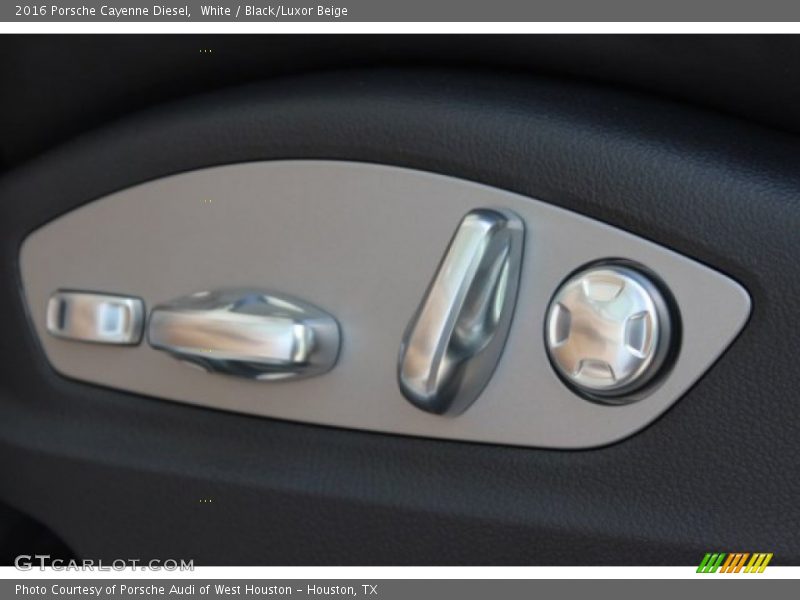 Controls of 2016 Cayenne Diesel