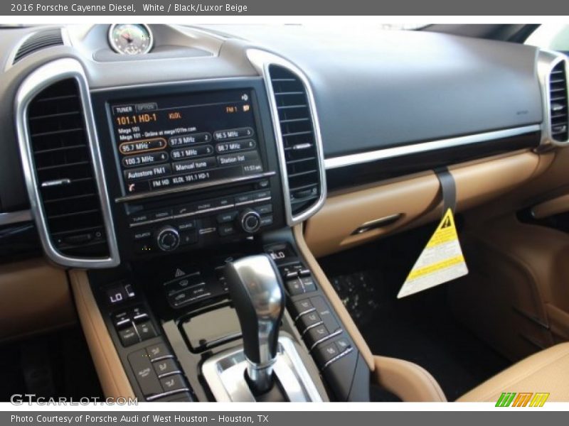 White / Black/Luxor Beige 2016 Porsche Cayenne Diesel