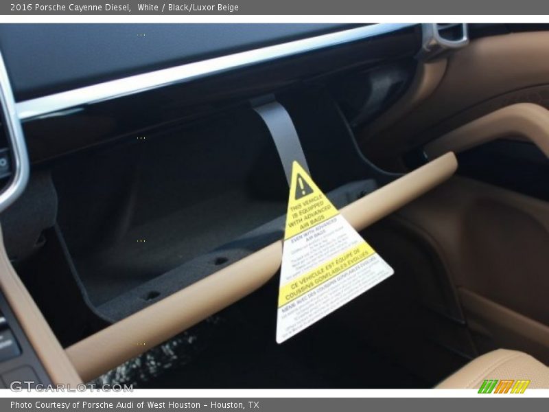 White / Black/Luxor Beige 2016 Porsche Cayenne Diesel