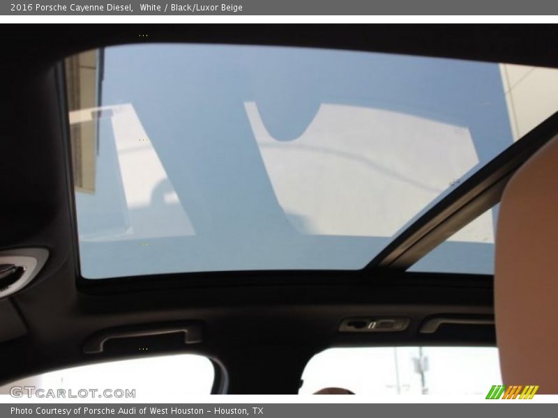 White / Black/Luxor Beige 2016 Porsche Cayenne Diesel