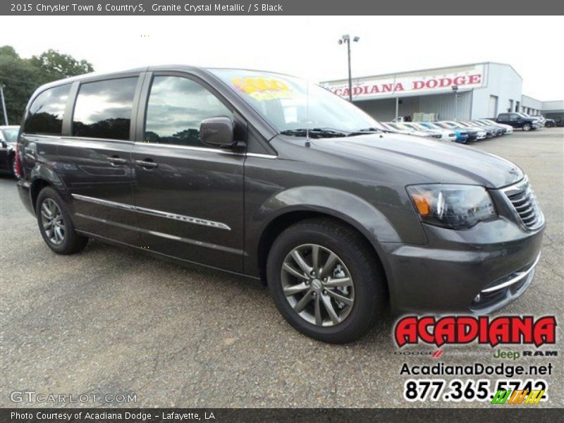 Granite Crystal Metallic / S Black 2015 Chrysler Town & Country S