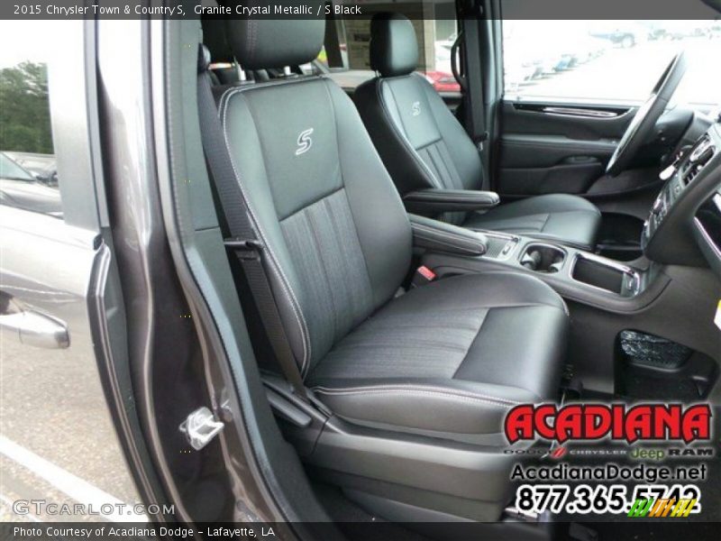 Granite Crystal Metallic / S Black 2015 Chrysler Town & Country S
