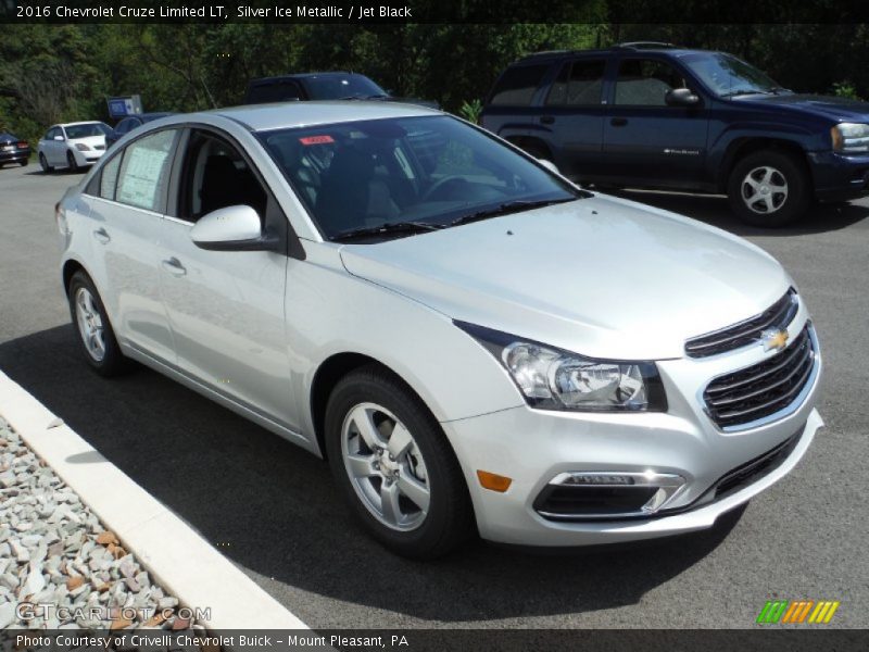 Silver Ice Metallic / Jet Black 2016 Chevrolet Cruze Limited LT