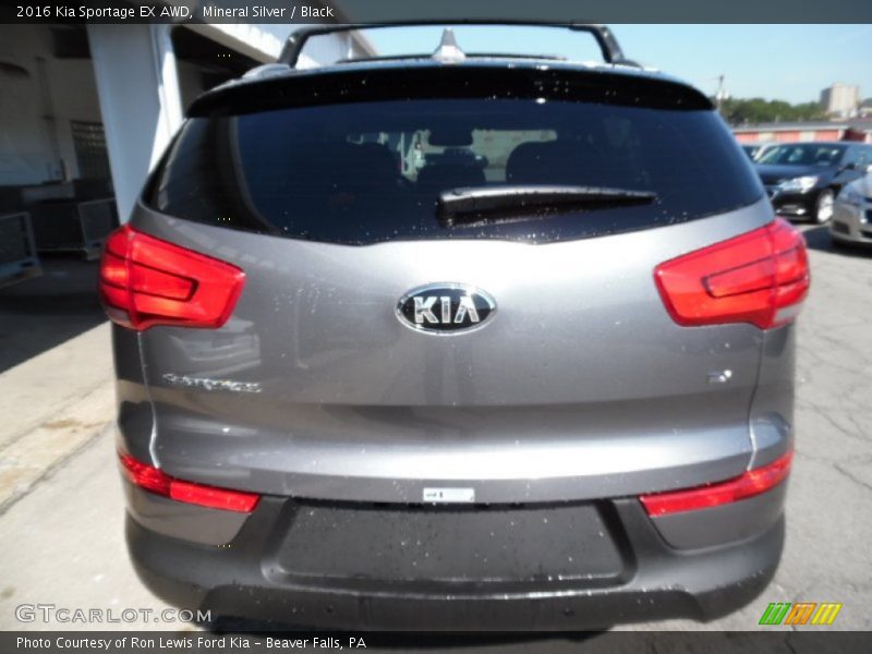 Mineral Silver / Black 2016 Kia Sportage EX AWD