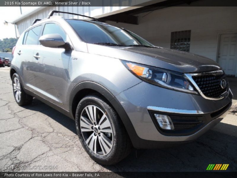 Front 3/4 View of 2016 Sportage EX AWD