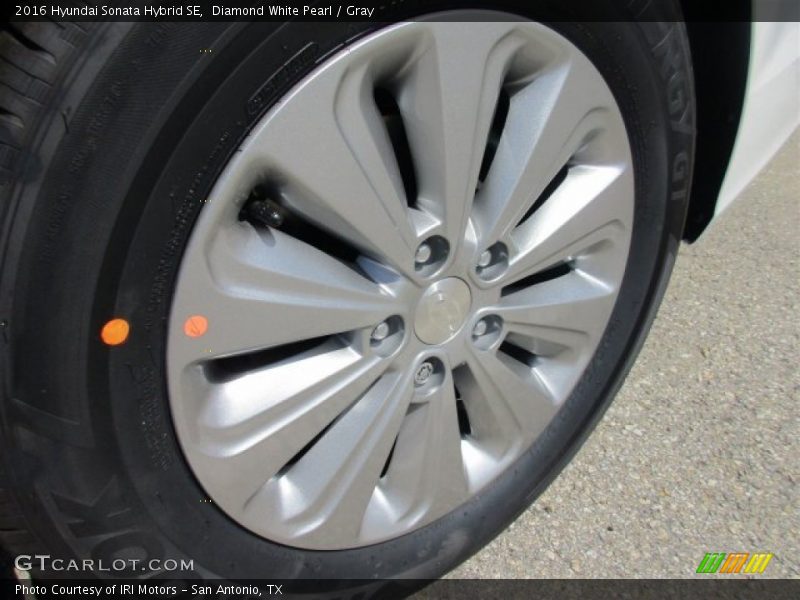 Diamond White Pearl / Gray 2016 Hyundai Sonata Hybrid SE