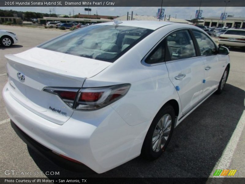 Diamond White Pearl / Gray 2016 Hyundai Sonata Hybrid SE