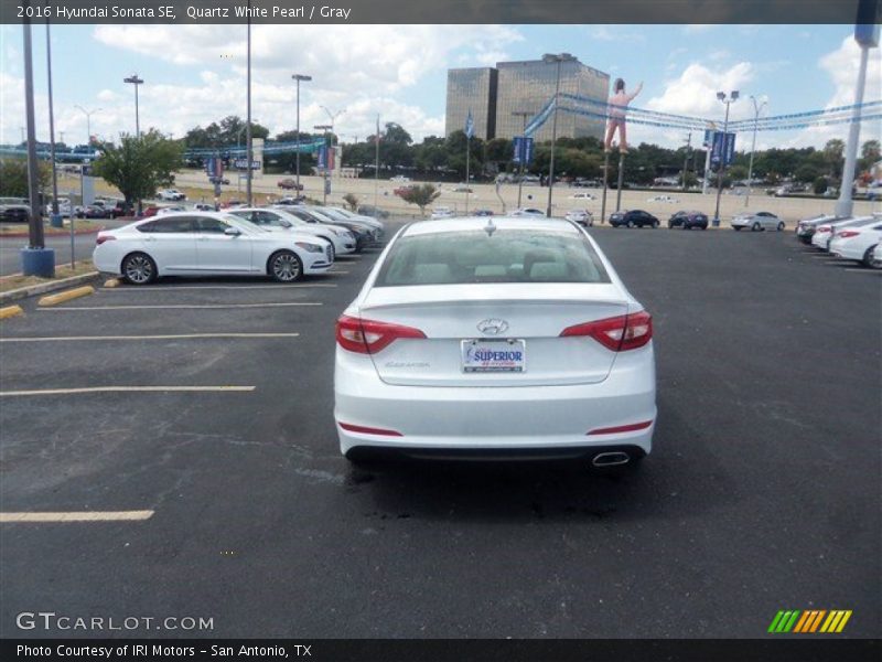 Quartz White Pearl / Gray 2016 Hyundai Sonata SE