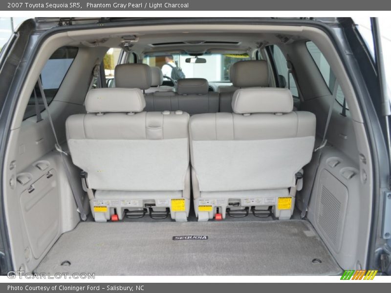  2007 Sequoia SR5 Trunk