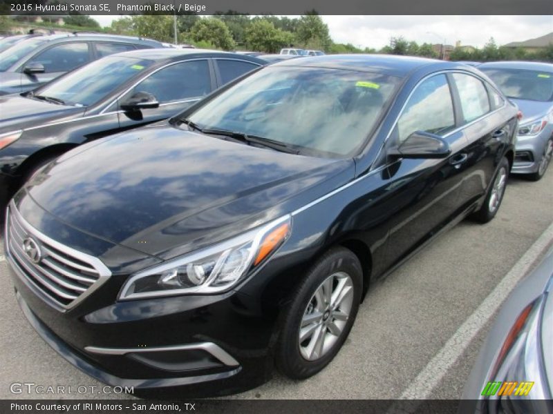 Phantom Black / Beige 2016 Hyundai Sonata SE