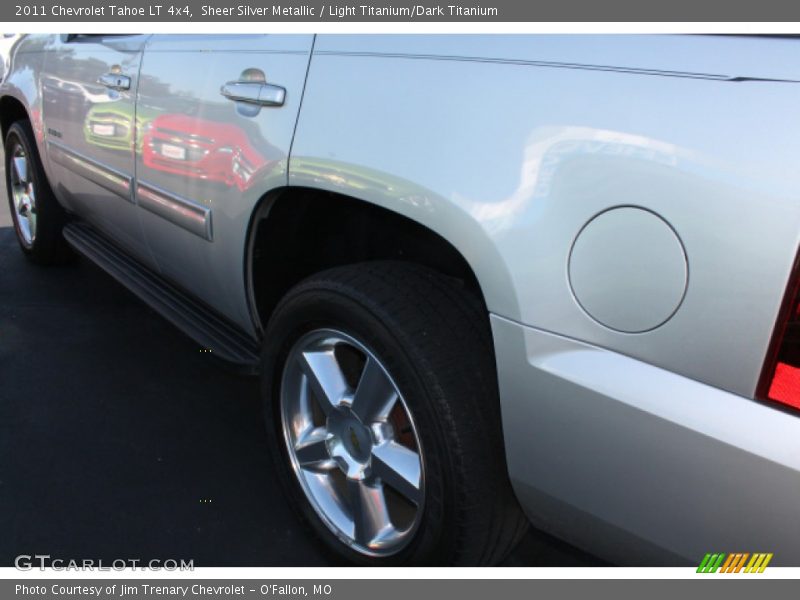 Sheer Silver Metallic / Light Titanium/Dark Titanium 2011 Chevrolet Tahoe LT 4x4