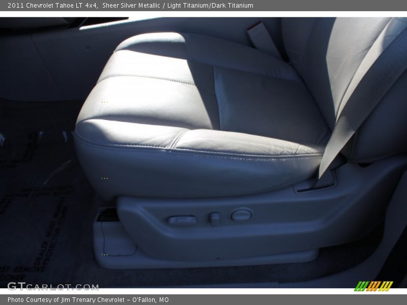 Sheer Silver Metallic / Light Titanium/Dark Titanium 2011 Chevrolet Tahoe LT 4x4