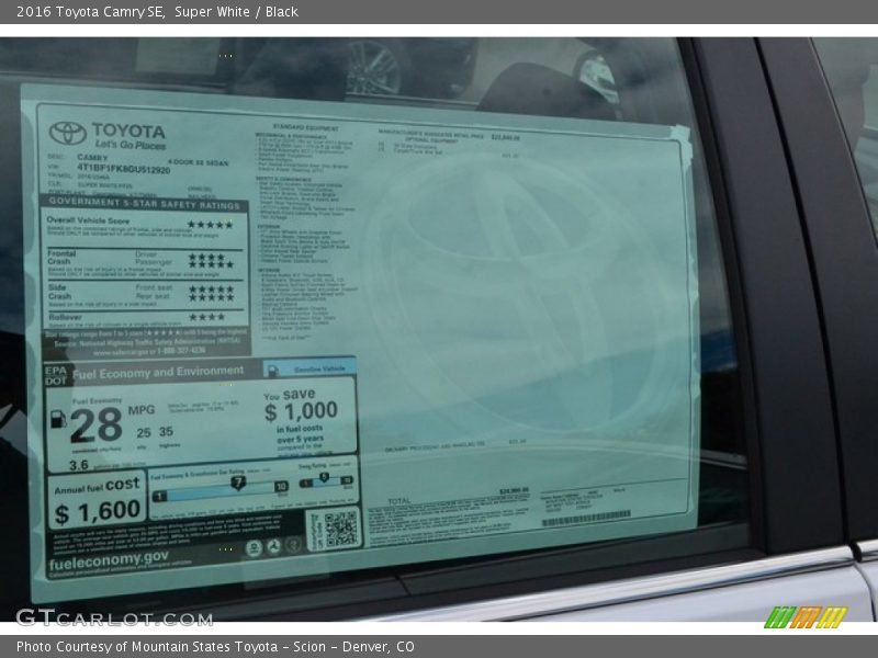 Super White / Black 2016 Toyota Camry SE