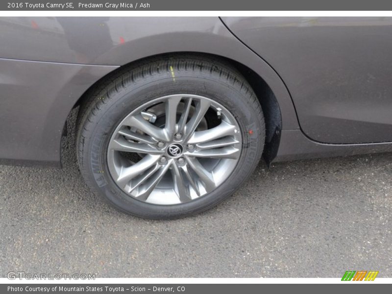 Predawn Gray Mica / Ash 2016 Toyota Camry SE