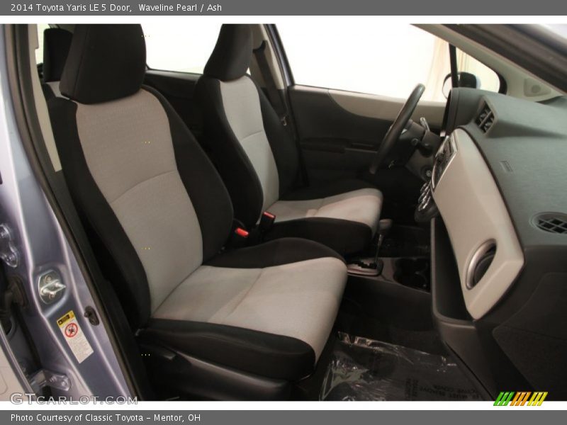 Waveline Pearl / Ash 2014 Toyota Yaris LE 5 Door