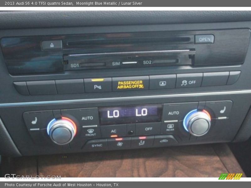 Moonlight Blue Metallic / Lunar Silver 2013 Audi S6 4.0 TFSI quattro Sedan