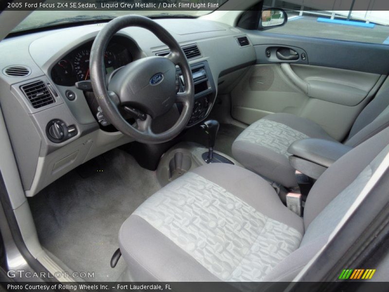Liquid Grey Metallic / Dark Flint/Light Flint 2005 Ford Focus ZX4 SE Sedan