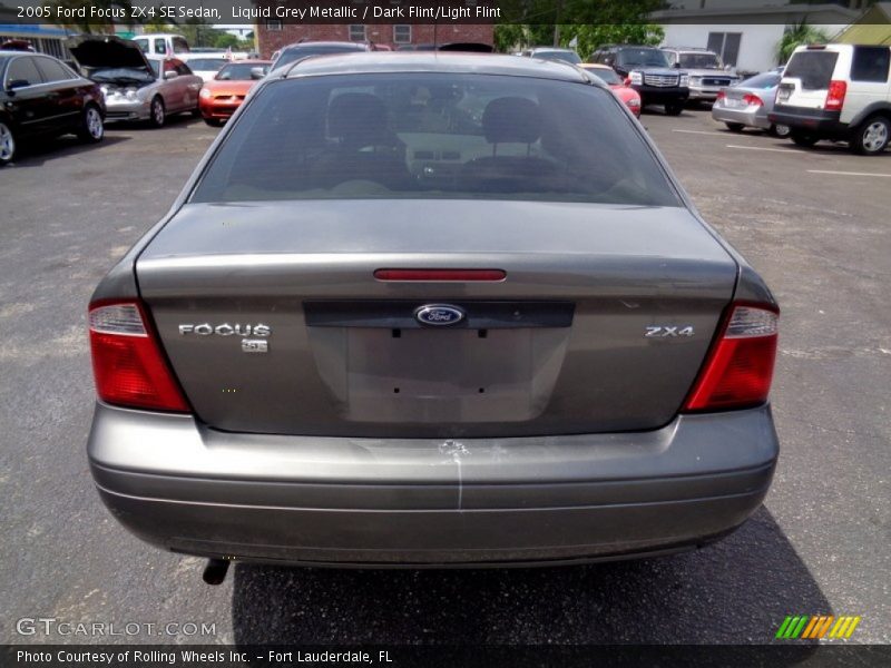 Liquid Grey Metallic / Dark Flint/Light Flint 2005 Ford Focus ZX4 SE Sedan