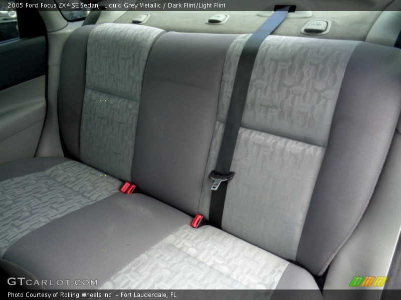 Liquid Grey Metallic / Dark Flint/Light Flint 2005 Ford Focus ZX4 SE Sedan