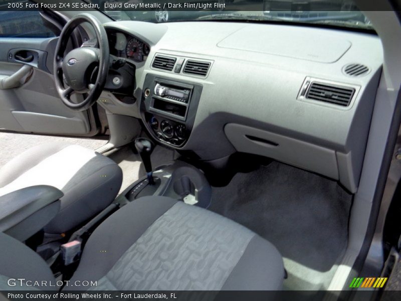 Liquid Grey Metallic / Dark Flint/Light Flint 2005 Ford Focus ZX4 SE Sedan
